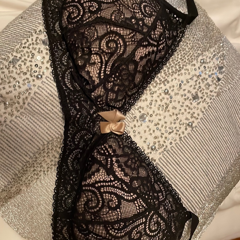 M NWOT Ana Soma Black Lace Bra